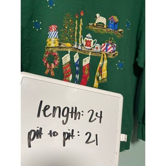Vintage Basic Editions Women's Green Christmas Holiday Sweater Size Medium - Picture 8 of 8